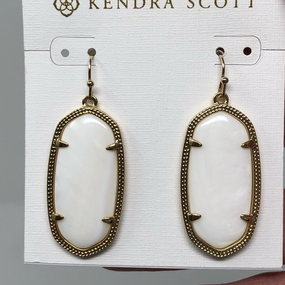 White Elle Earrings - Picture 5 of 8